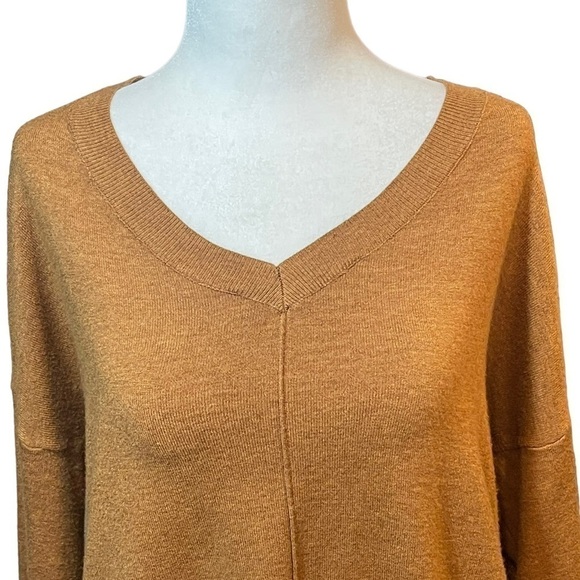 Dreamers v neck line cozy sweater size  Medium - Picture 6 of 9